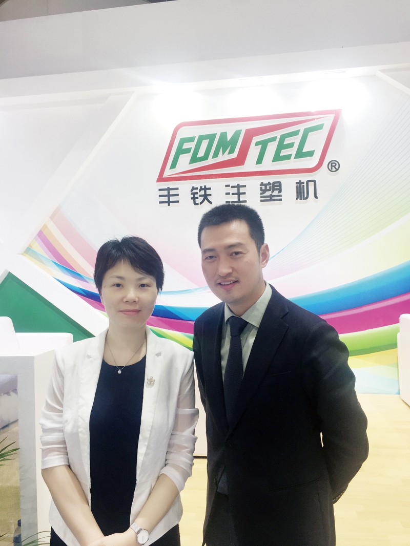 廣州豐鐵總經理李斐妮(左)與蘇州豐鐵副總經理廖昌亮(右)合影