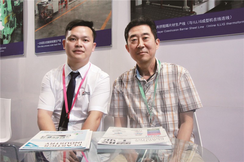 天津恒瑞總經理魏利國(右)與本刊記者合影