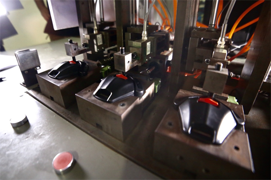 自主研發檢驗實驗室