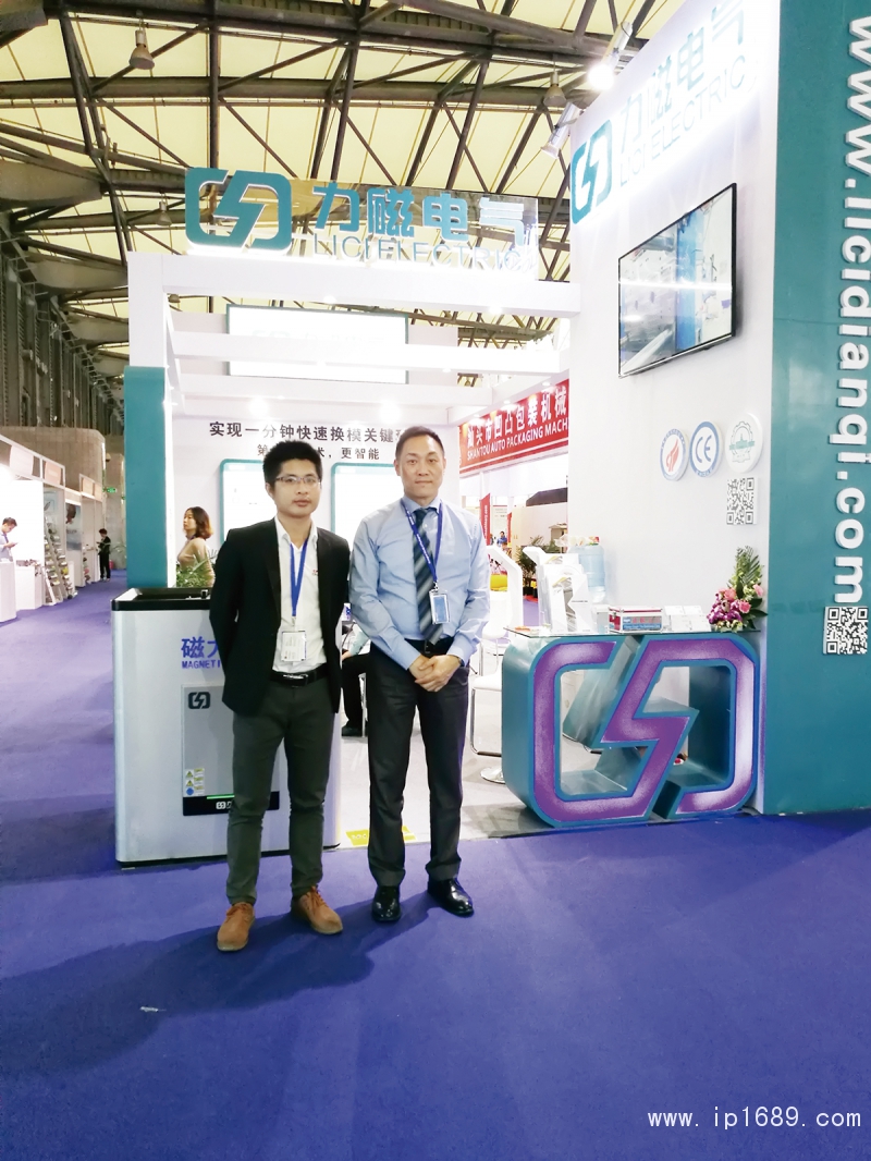 青島力磁李建業總監(右)