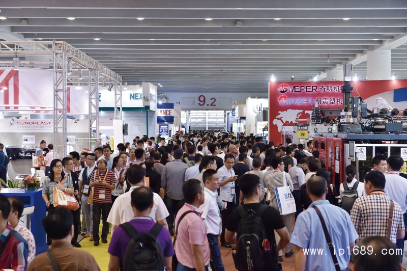 全球經濟正在逐漸復蘇,橡塑行業的需求旺盛,踏入2017年伊始便迎來了這一積極信號。目前,主辦方已收到超過4000家展商提出的參展申請,相比往年更為熱烈,落實參展也更為迅速。