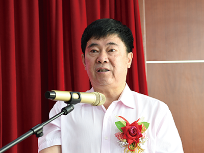 專委會第四屆主任、白山市喜豐塑料（集團）股份有限公司懂事長曹志強