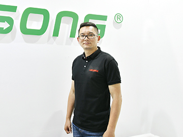 技藝超群  力松強推高速注塑機智能化