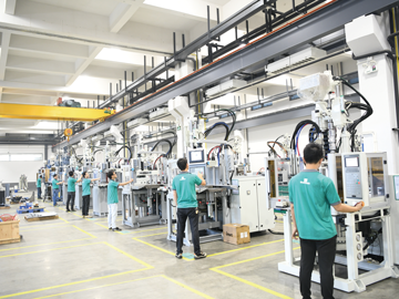 瞄準立式注塑機大市場   挑戰更是機遇