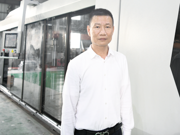 凹凸：通過服務讓設備回歸產品本質