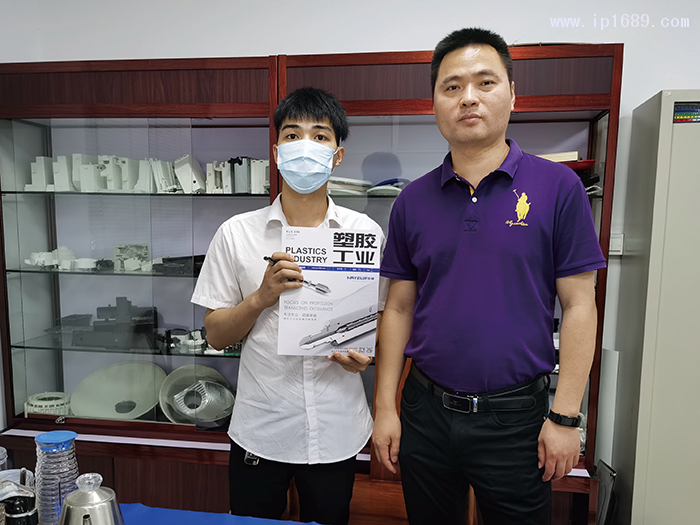 廣東賽普電器制造有限公司BMC項目經理鄒外平(右)