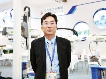 艾爾發：在戰勝困難和挑戰中穩健發展