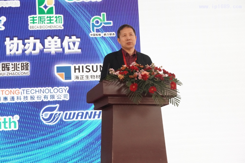 中國(guó)工程院院士、四川大學(xué)化學(xué)學(xué)院教授王玉忠