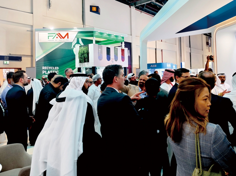 現(xiàn)場(chǎng)超3萬人次專業(yè)觀眾及900多家參展企業(yè)2-拷貝