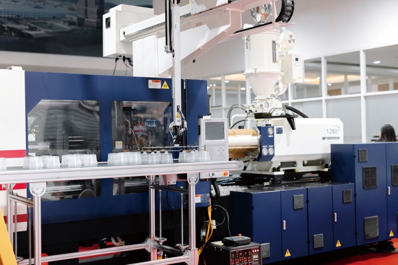 開業現場，兩臺明星機型成為焦點