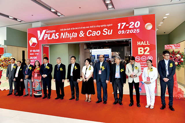 展會(huì)開幕式隆重舉辦